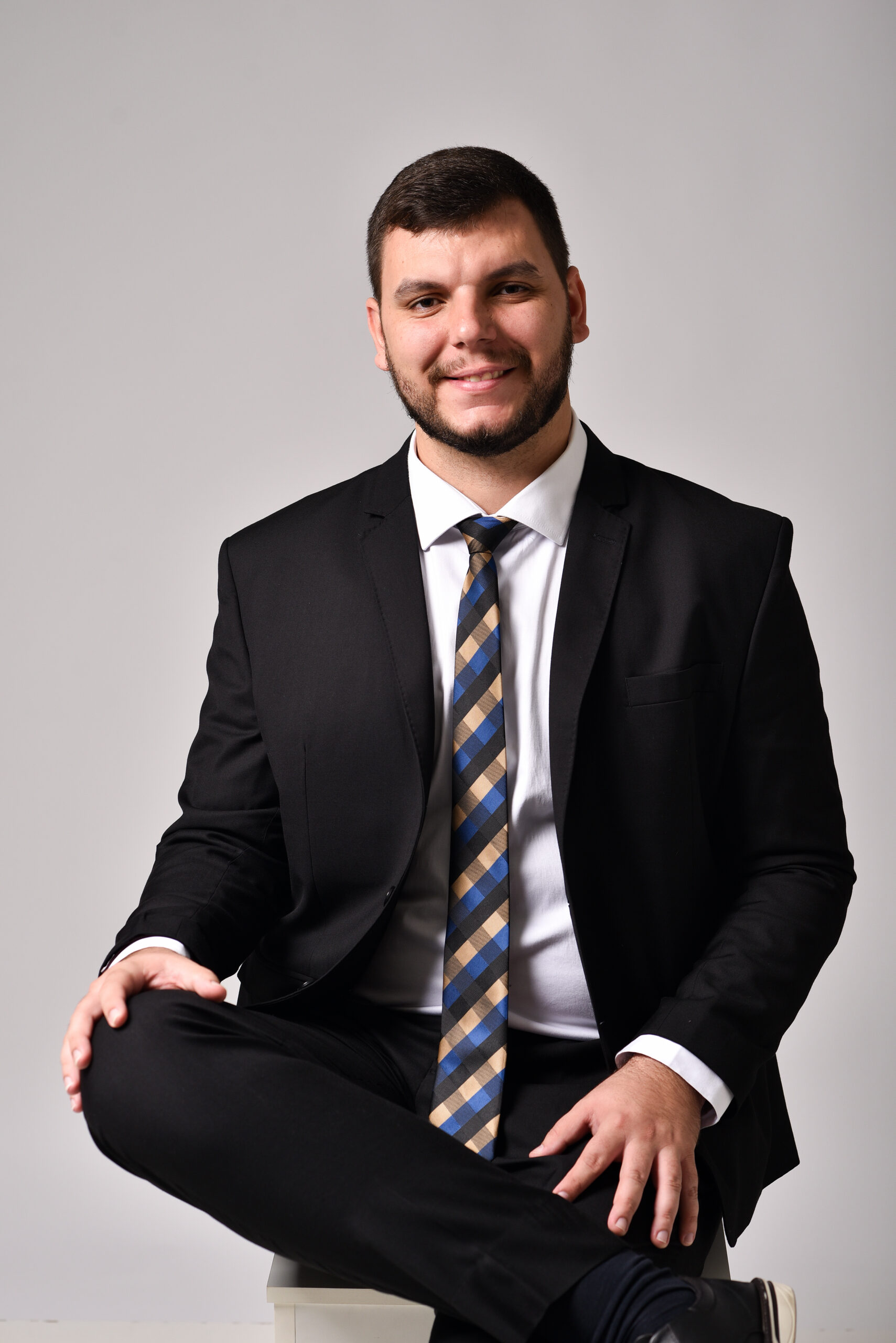 Dr. Mauricio Zandomenico